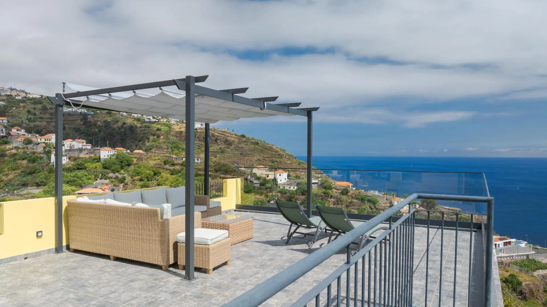 Apartment Sky & Ocean Villa Calheta