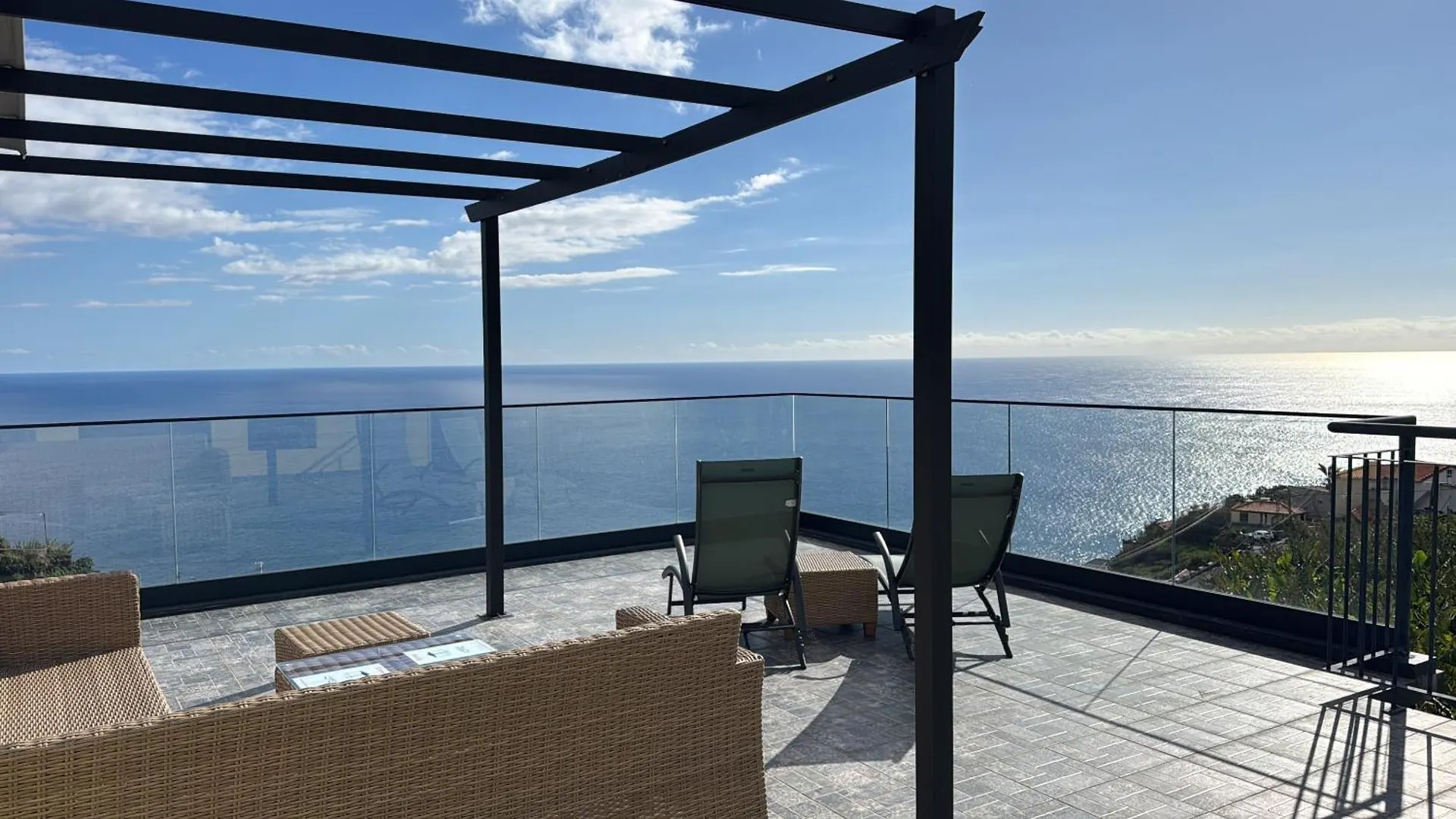 Sky & Ocean Villa Calheta  Calheta (Madeira)